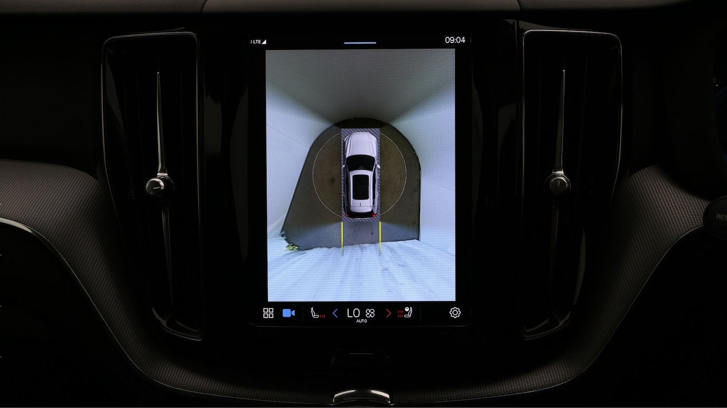 Used Volvo XC60 2023 for sale - 77983848: Photo 24