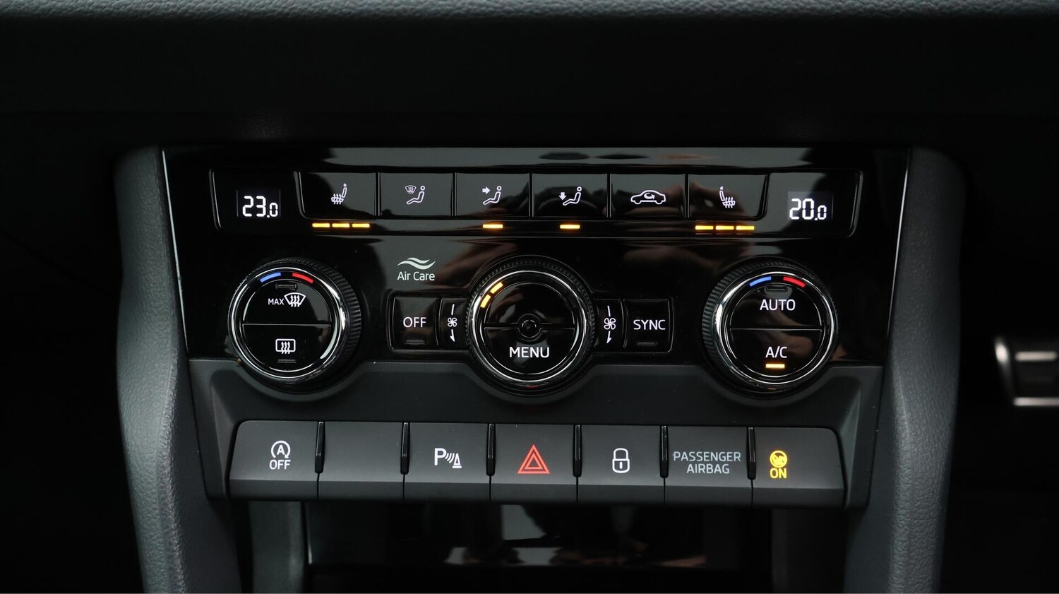 Used Skoda Karoq 2022 for sale - 76336604: Photo 13