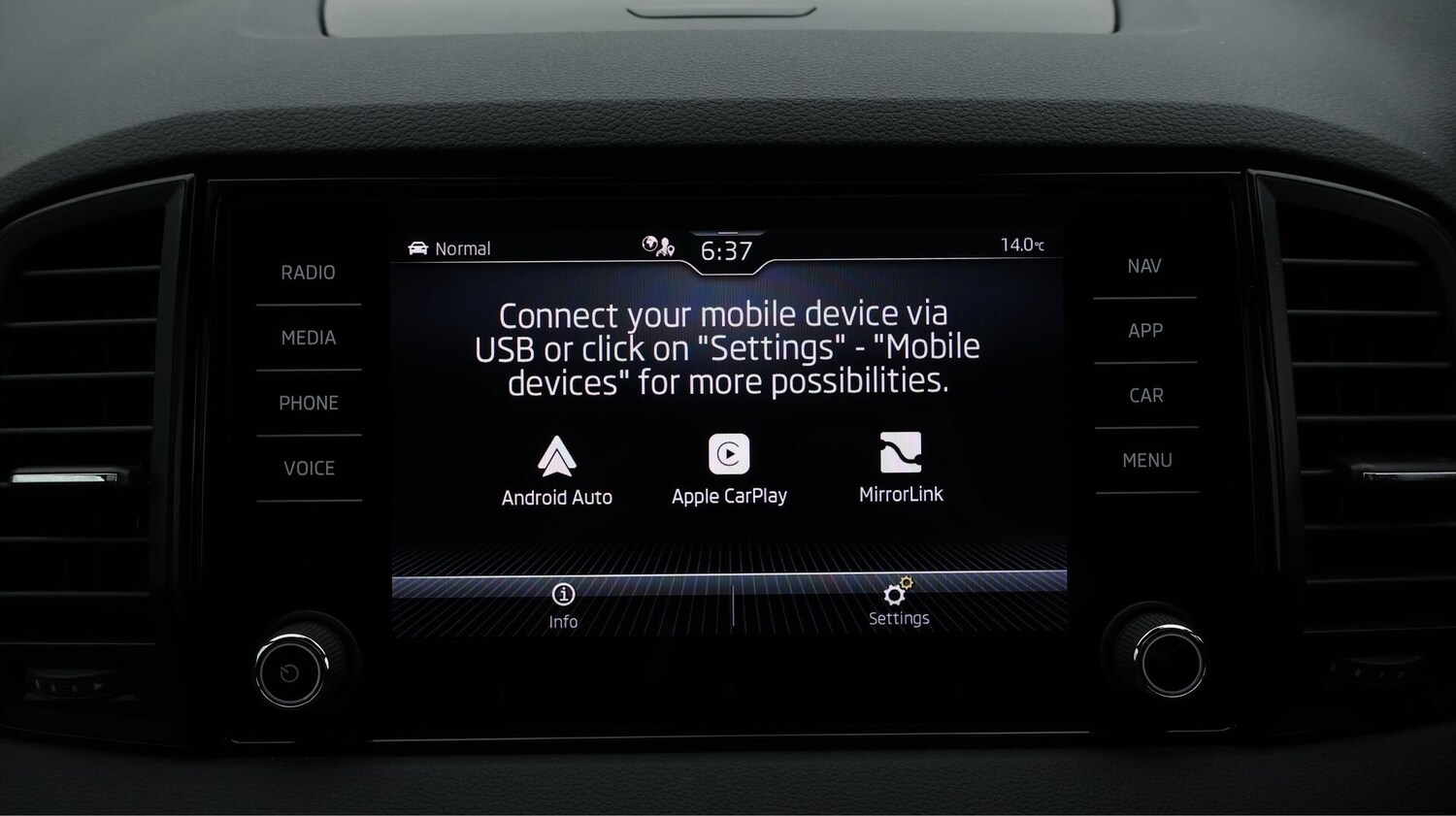 Used Skoda Karoq 2022 for sale - 76336604: Photo 26