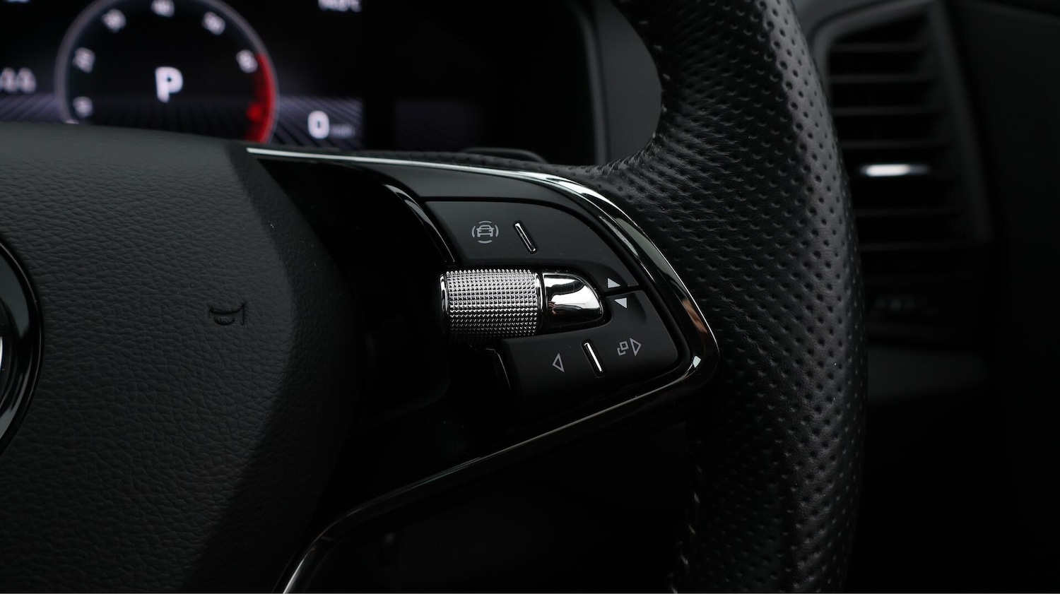 Used Skoda Karoq 2022 for sale - 76336604: Photo 28