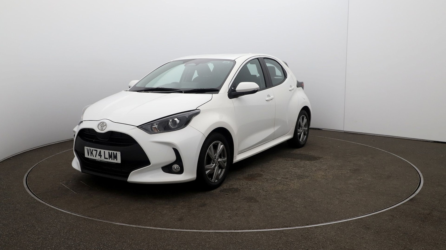 Used Toyota Yaris 2024 for sale - 76810670: Photo 30