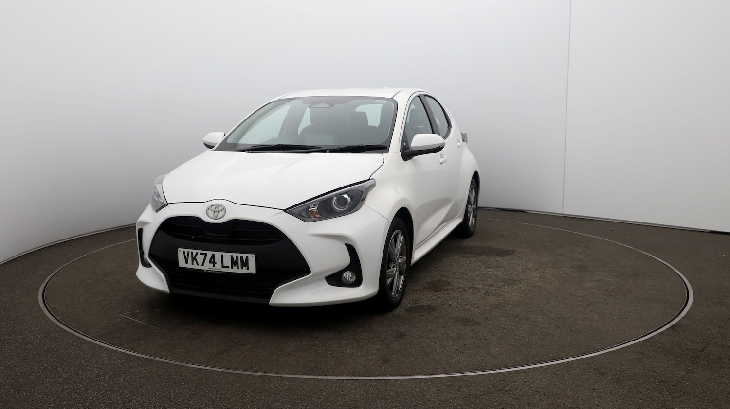 Used Toyota Yaris 2024 for sale - 76810670: Photo 31