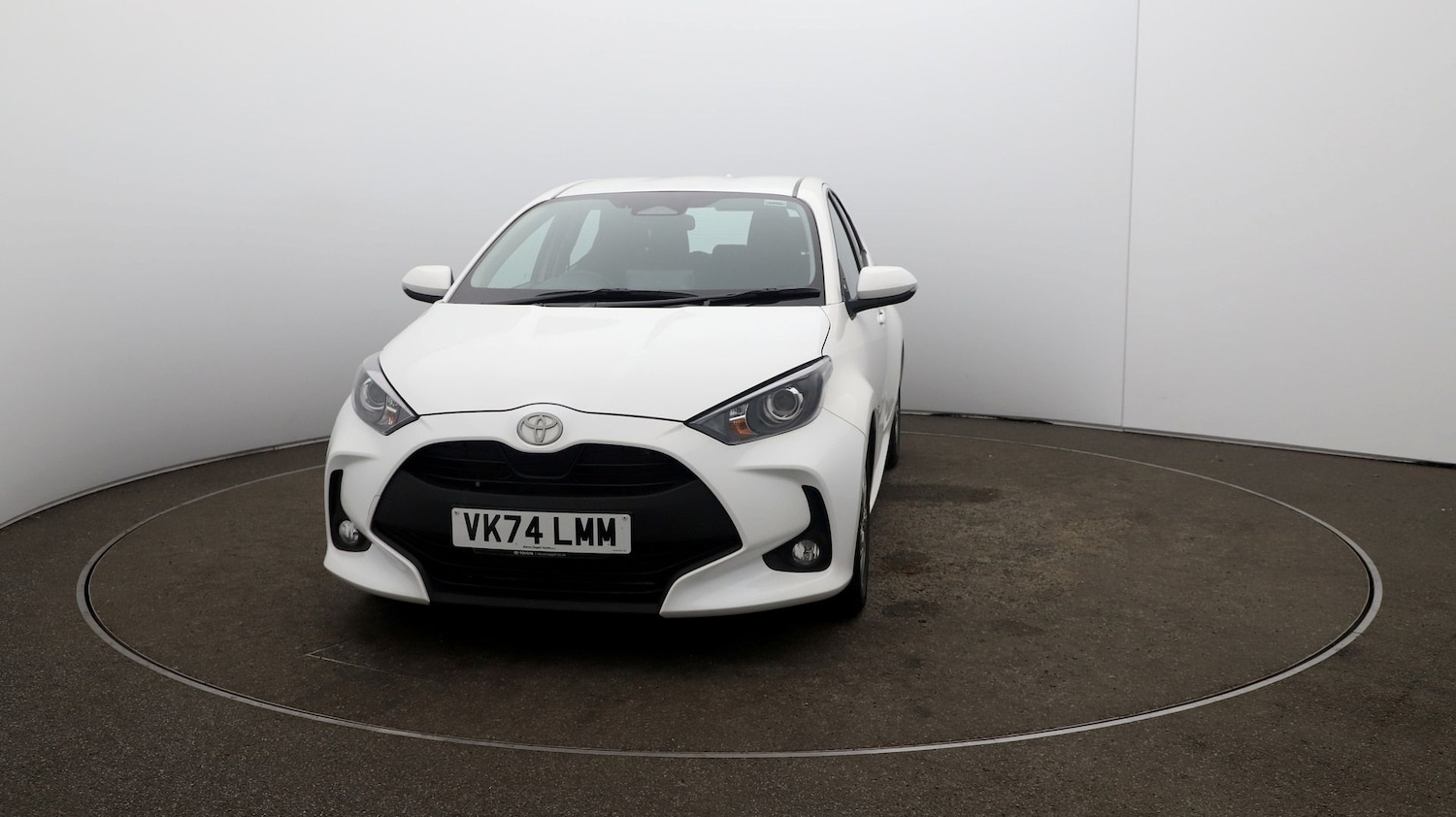 Used Toyota Yaris 2024 for sale - 76810670: Photo 32