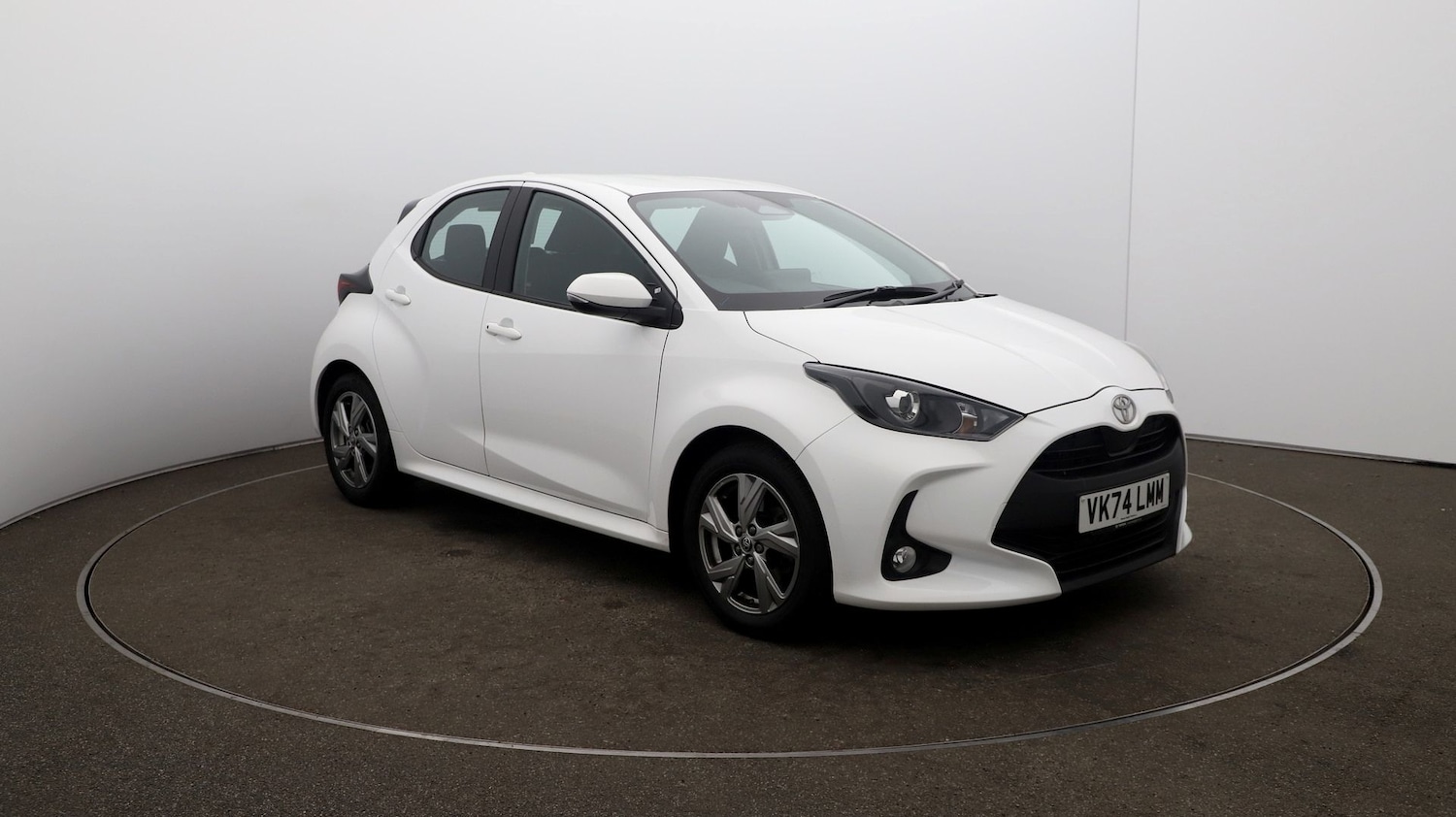 Used Toyota Yaris 2024 for sale - 76810670: Photo 37