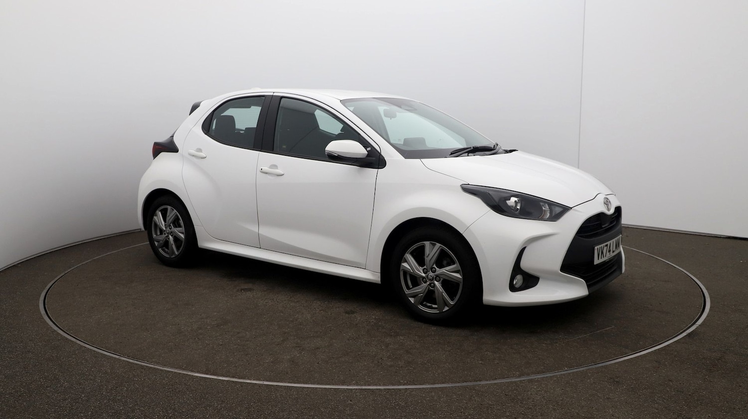 Used Toyota Yaris 2024 for sale - 76810670: Photo 38