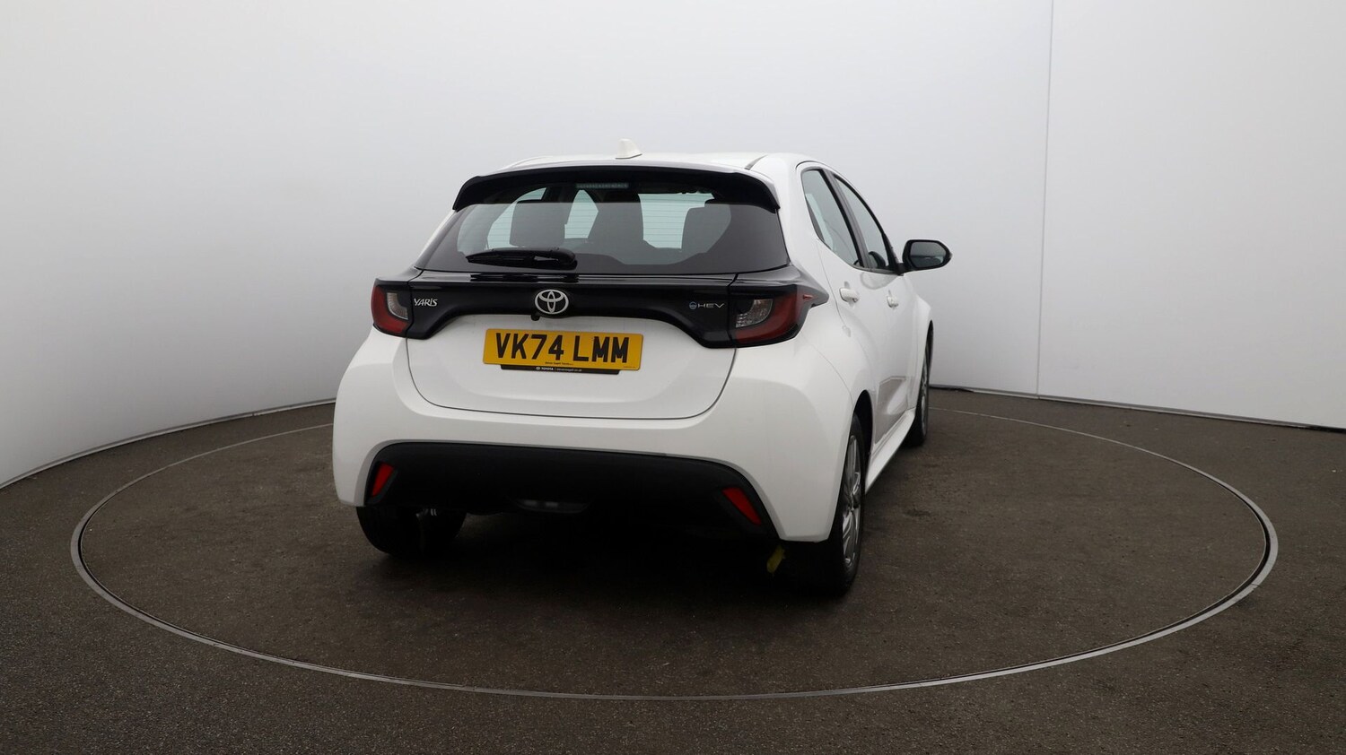 Used Toyota Yaris 2024 for sale - 76810670: Photo 49