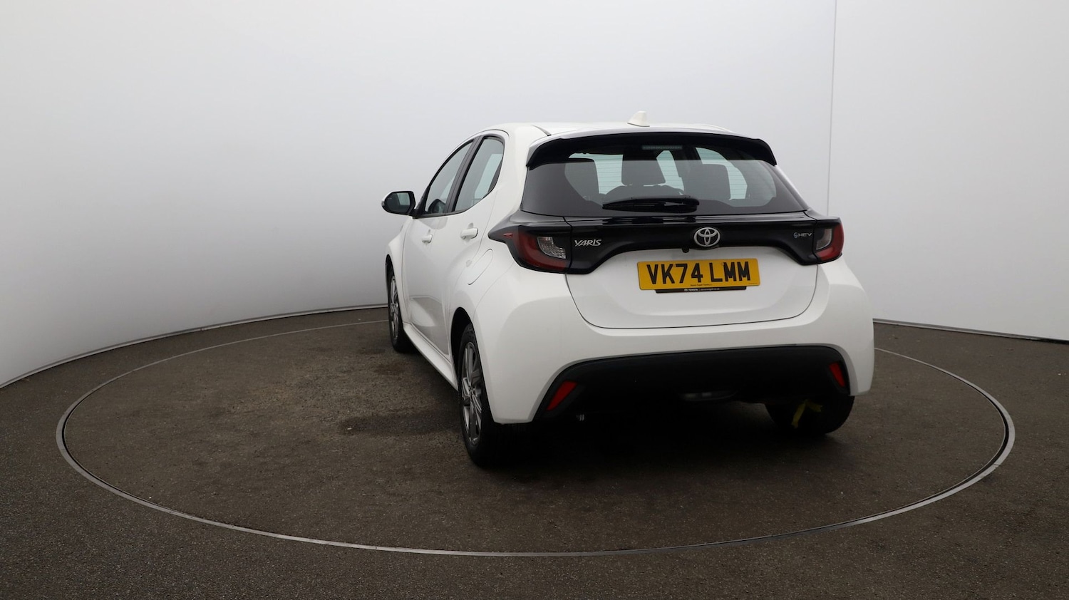 Used Toyota Yaris 2024 for sale - 76810670: Photo 53