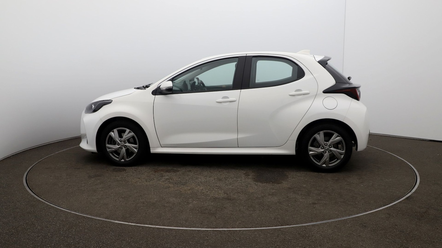 Used Toyota Yaris 2024 for sale - 76810670: Photo 57