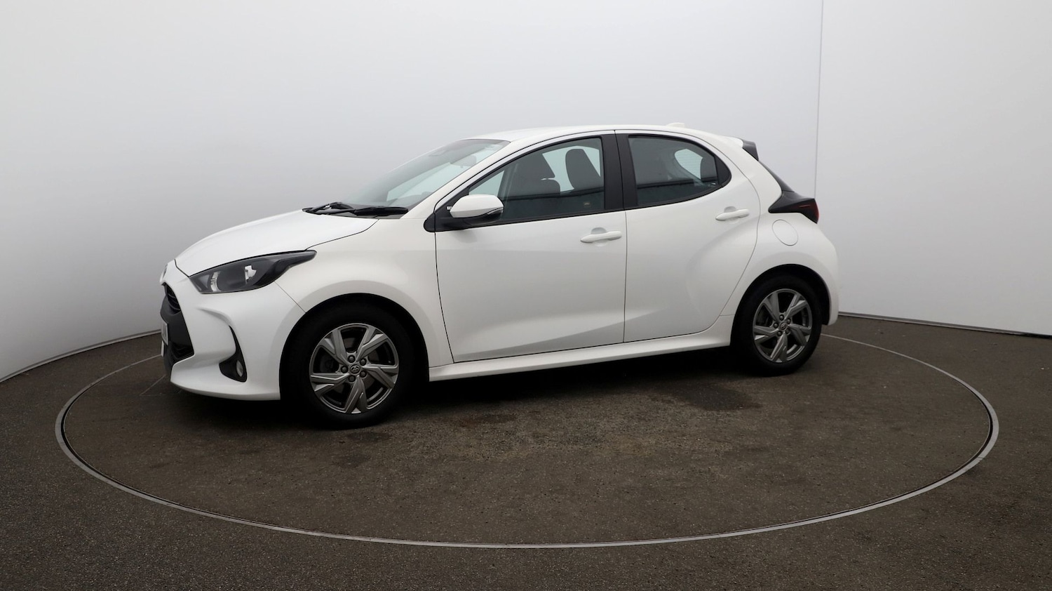 Used Toyota Yaris 2024 for sale - 76810670: Photo 60