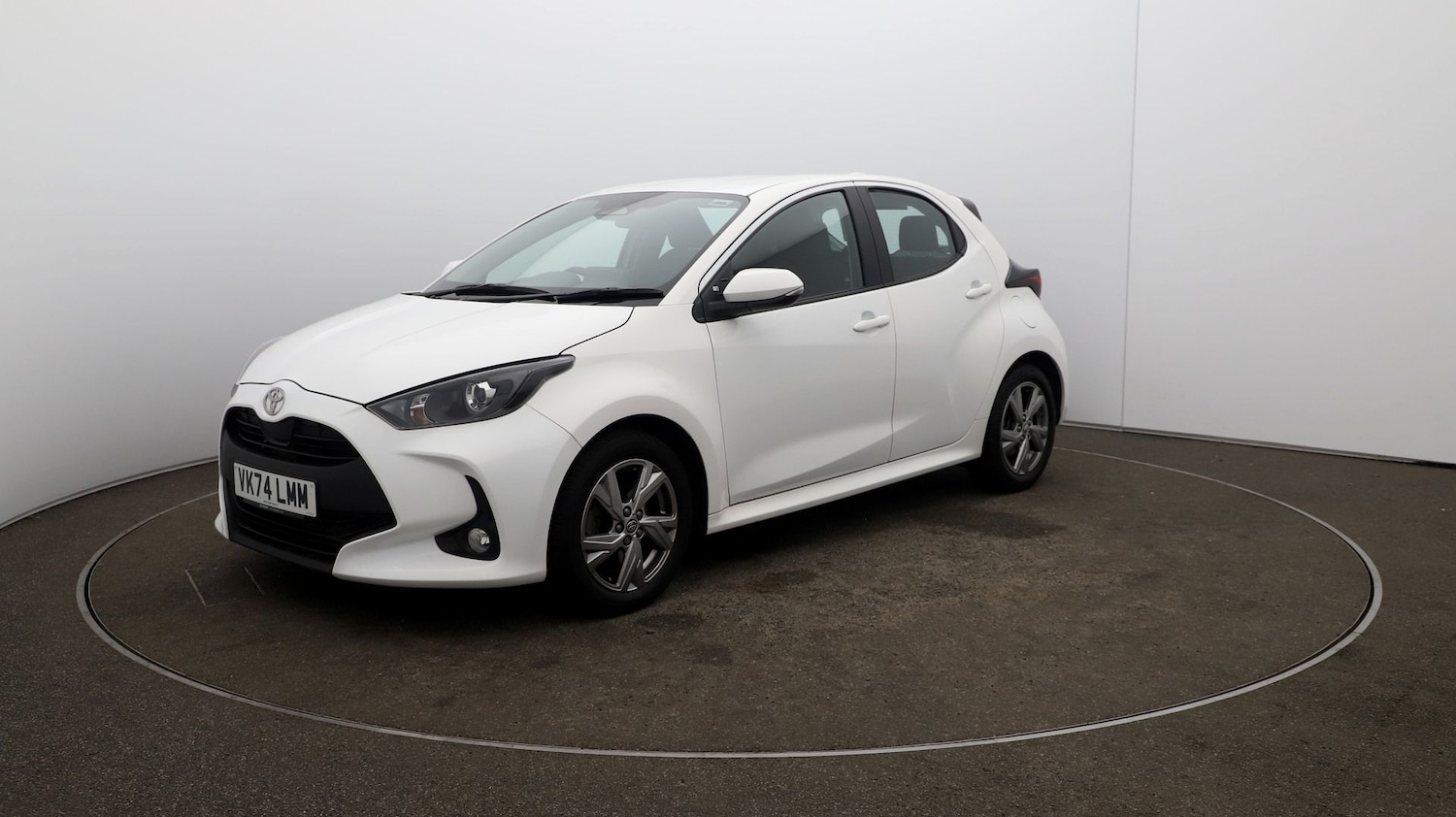 Used Toyota Yaris 2024 for sale - 76810670: Photo 62