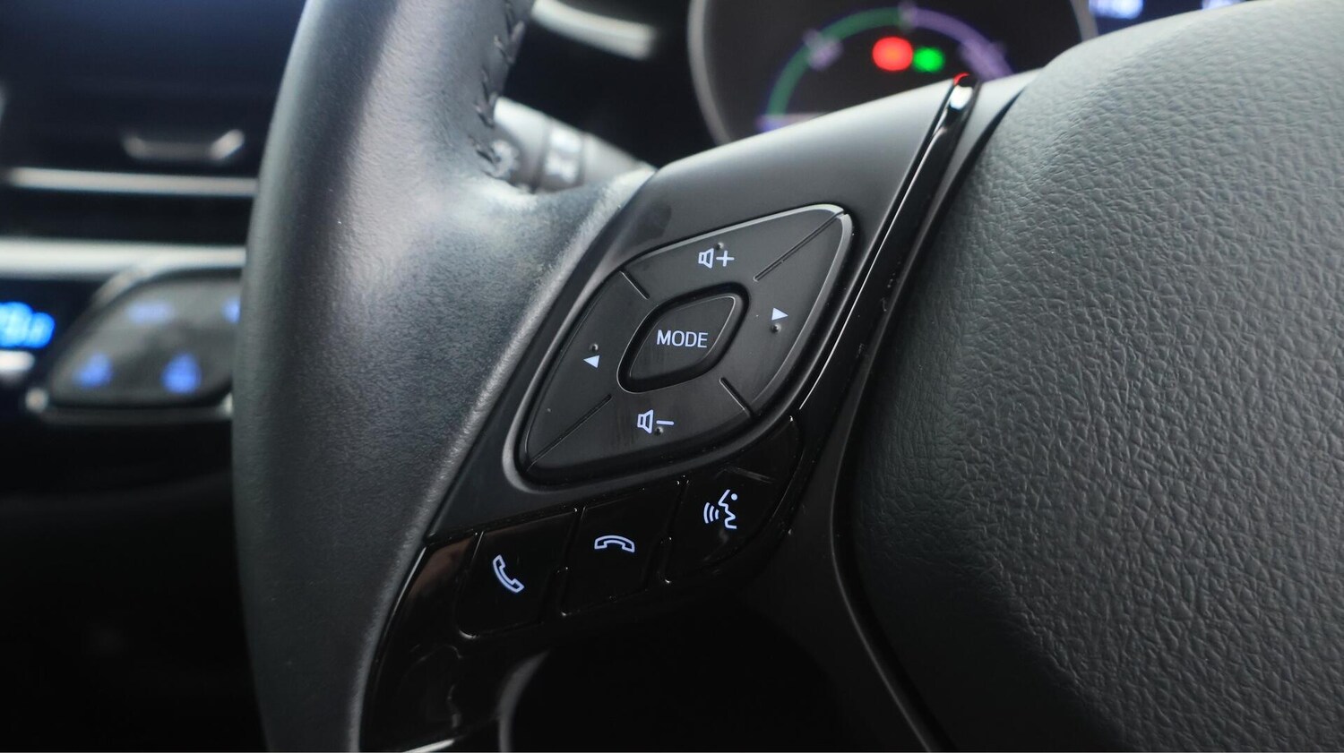 Used Toyota C-HR 2022 for sale - 76227599: Photo 24