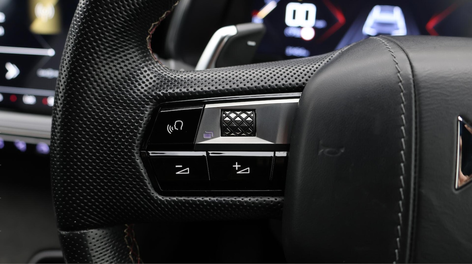 Used DS Automobiles DS 7 Crossback 2022 for sale - 76701673: Photo 24