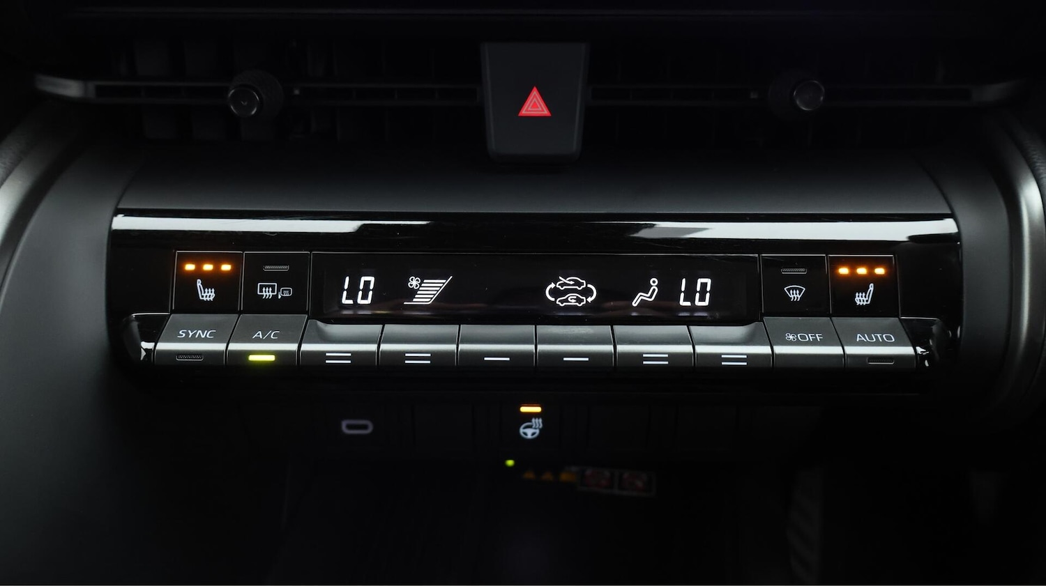 Used Toyota C-HR 2024 for sale - 76700758: Photo 13