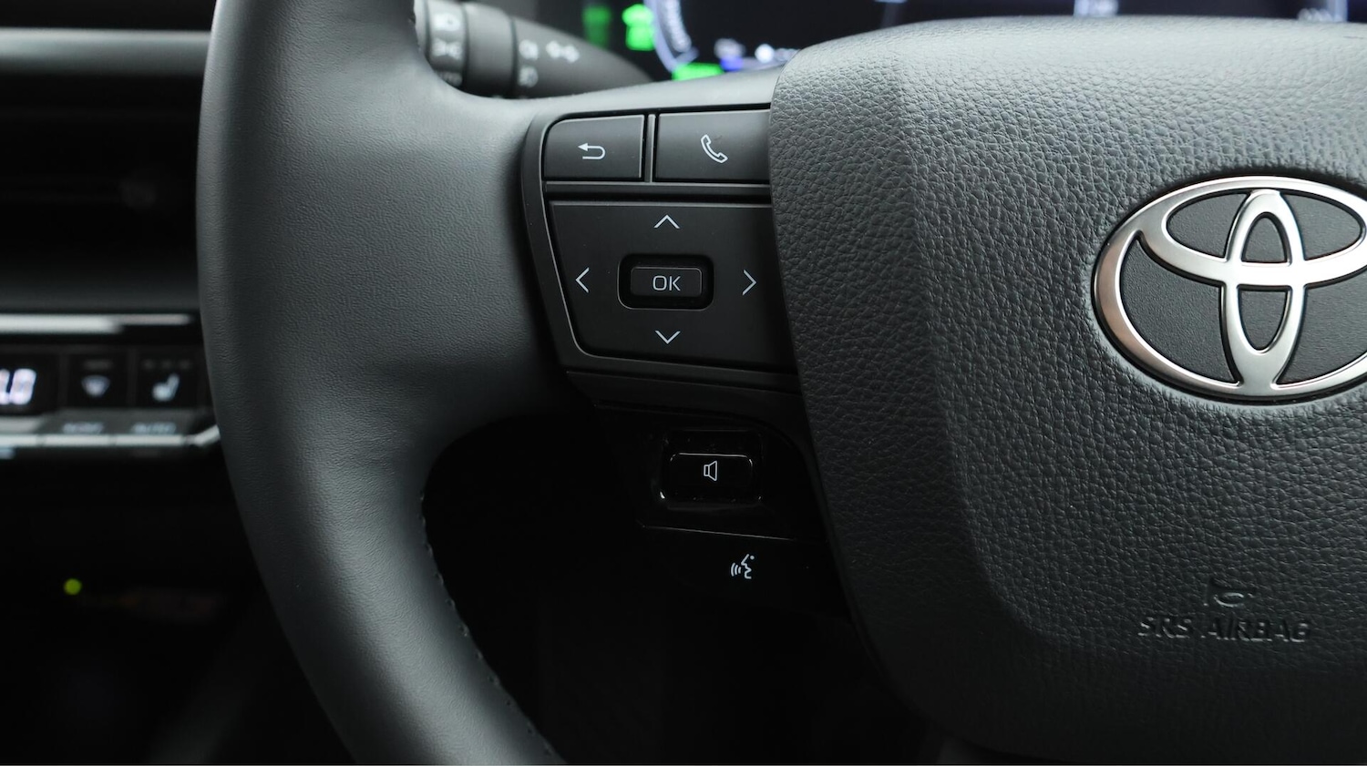 Used Toyota C-HR 2024 for sale - 76700758: Photo 24