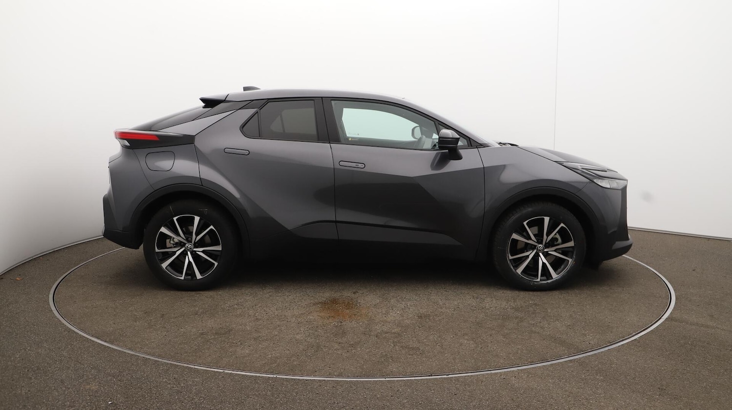 Used Toyota C-HR 2024 for sale - 76700758: Photo 49