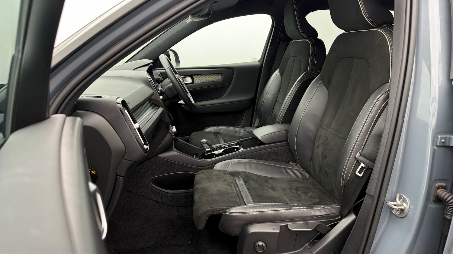 Used Volvo XC40 2022 for sale - 77945631: Photo 13