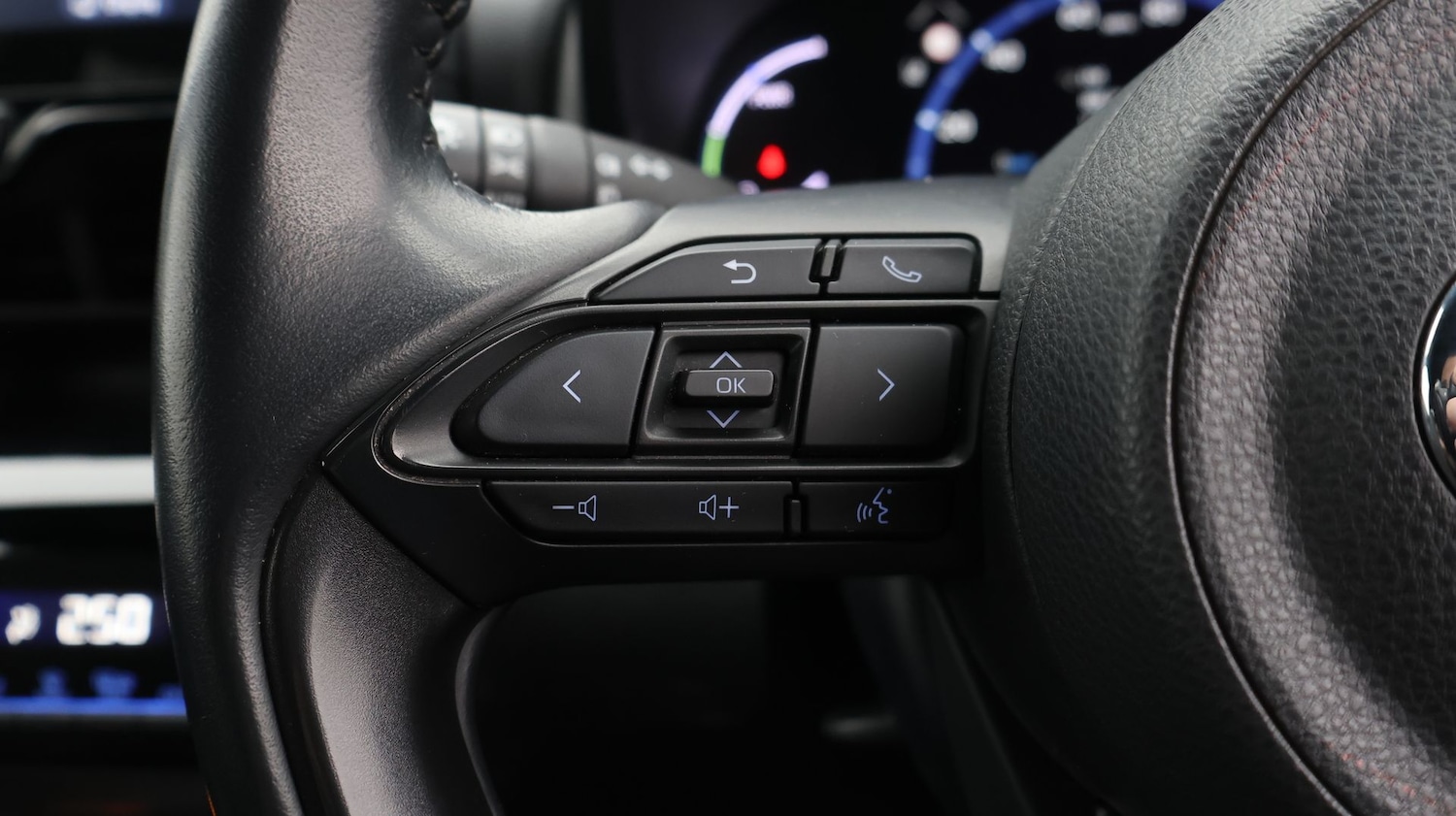 Used Toyota Yaris Cross 2023 for sale - 77618754: Photo 25