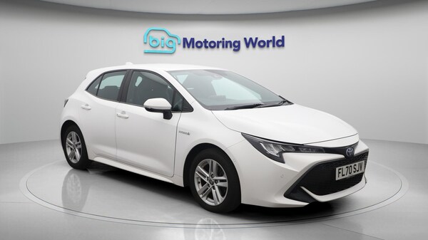Used Toyota Corolla 2020 for sale - 76260483: Photo 2