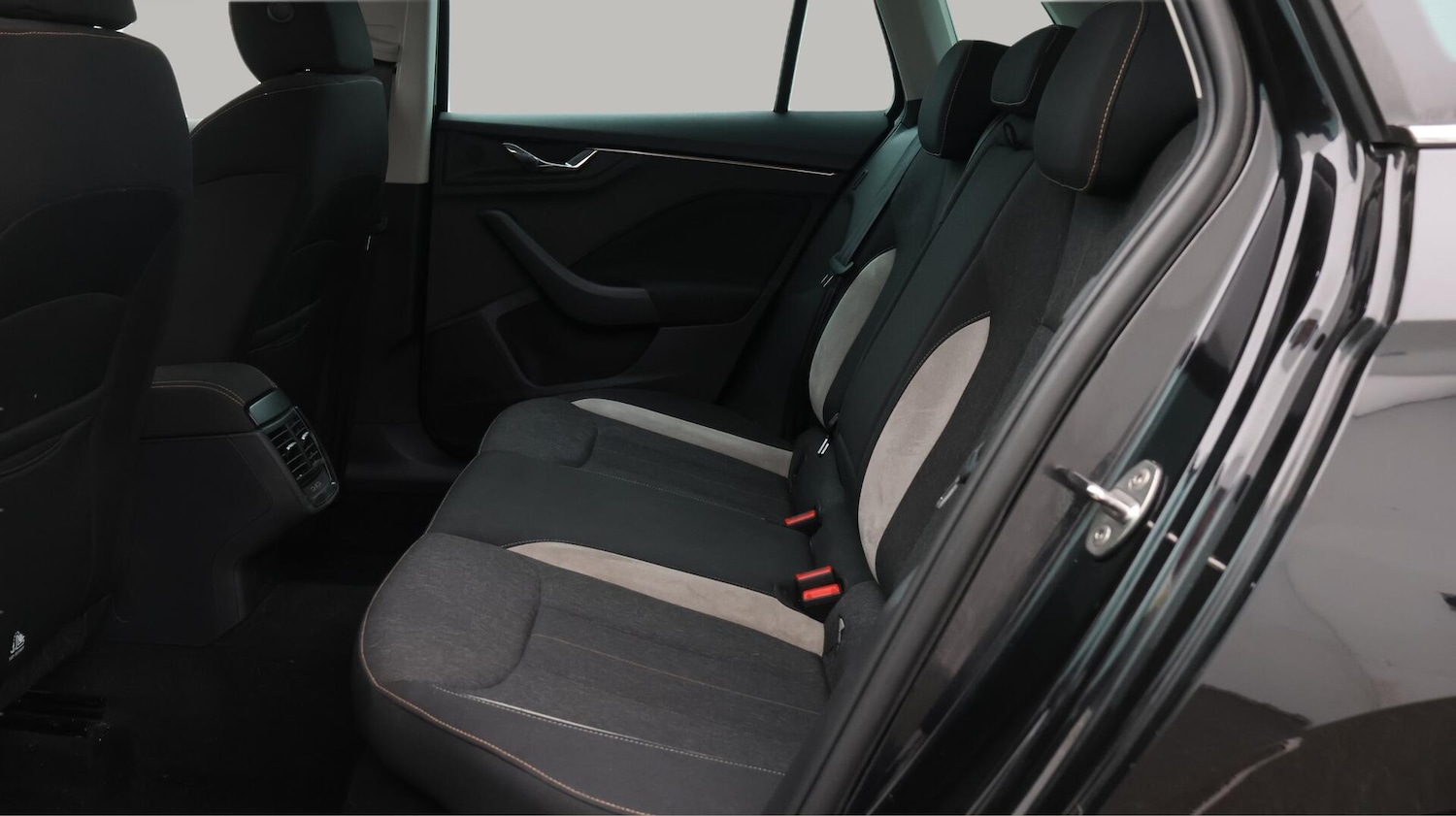 Used Skoda Kamiq 2024 for sale - 76689753: Photo 17