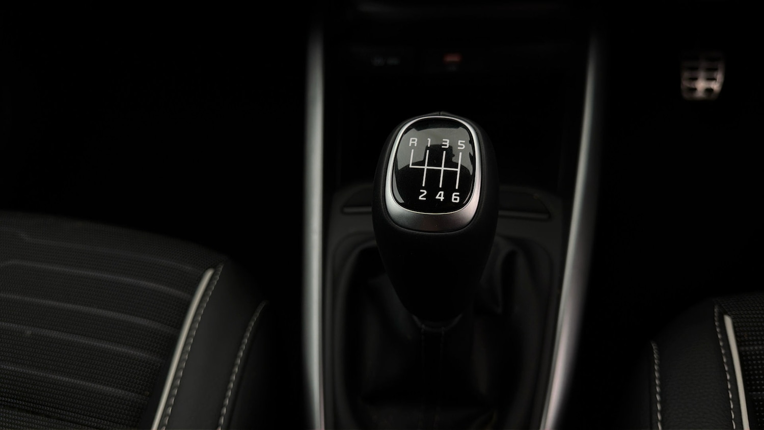 Used Kia Stonic 2025 for sale - 78053404: Photo 25