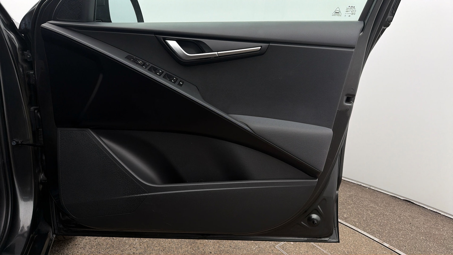 Used Kia Niro 2023 for sale - 78090930: Photo 14