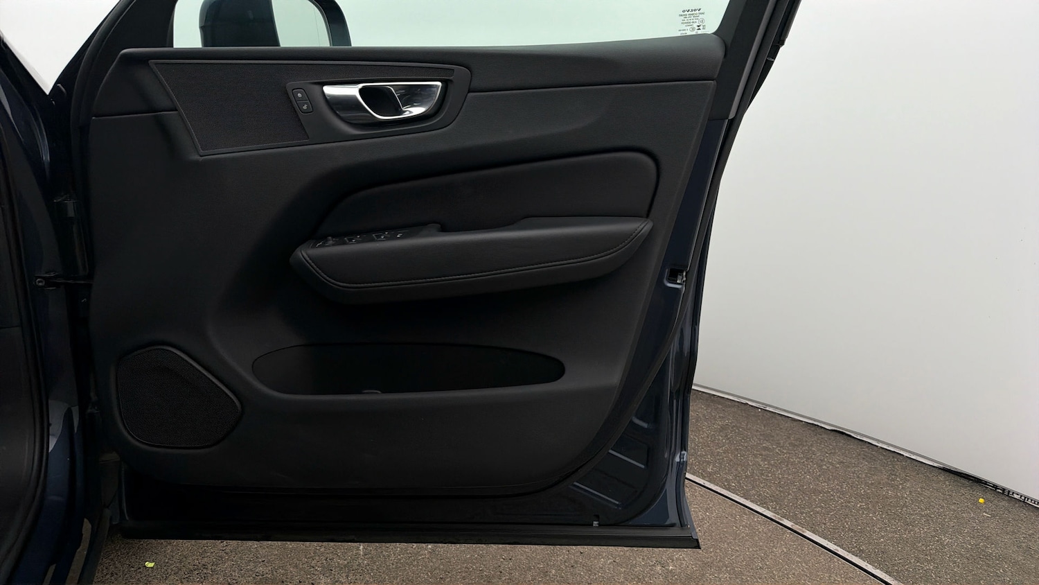 Used Volvo XC60 2023 for sale - 77998620: Photo 14