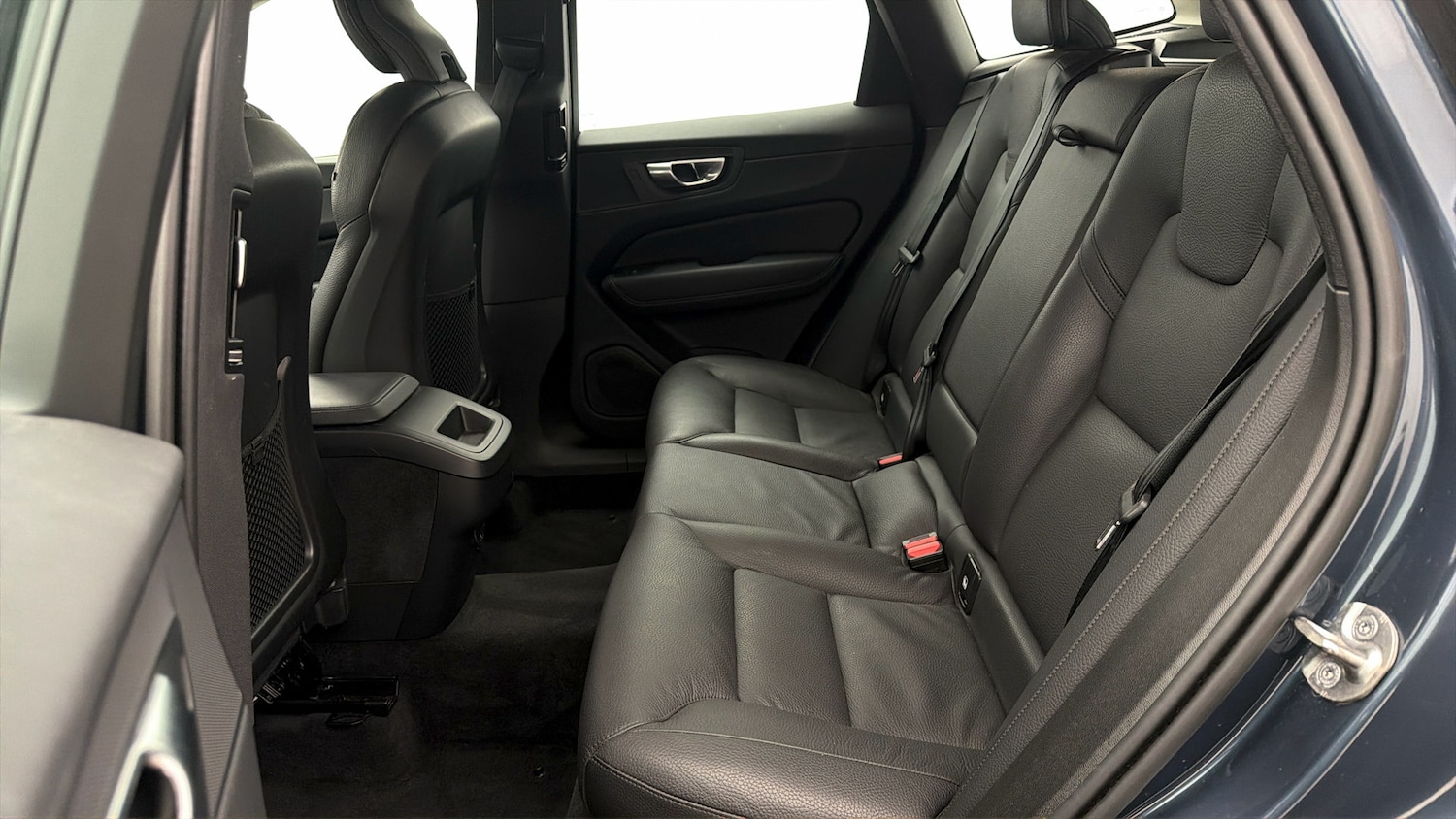 Used Volvo XC60 2023 for sale - 77998620: Photo 15