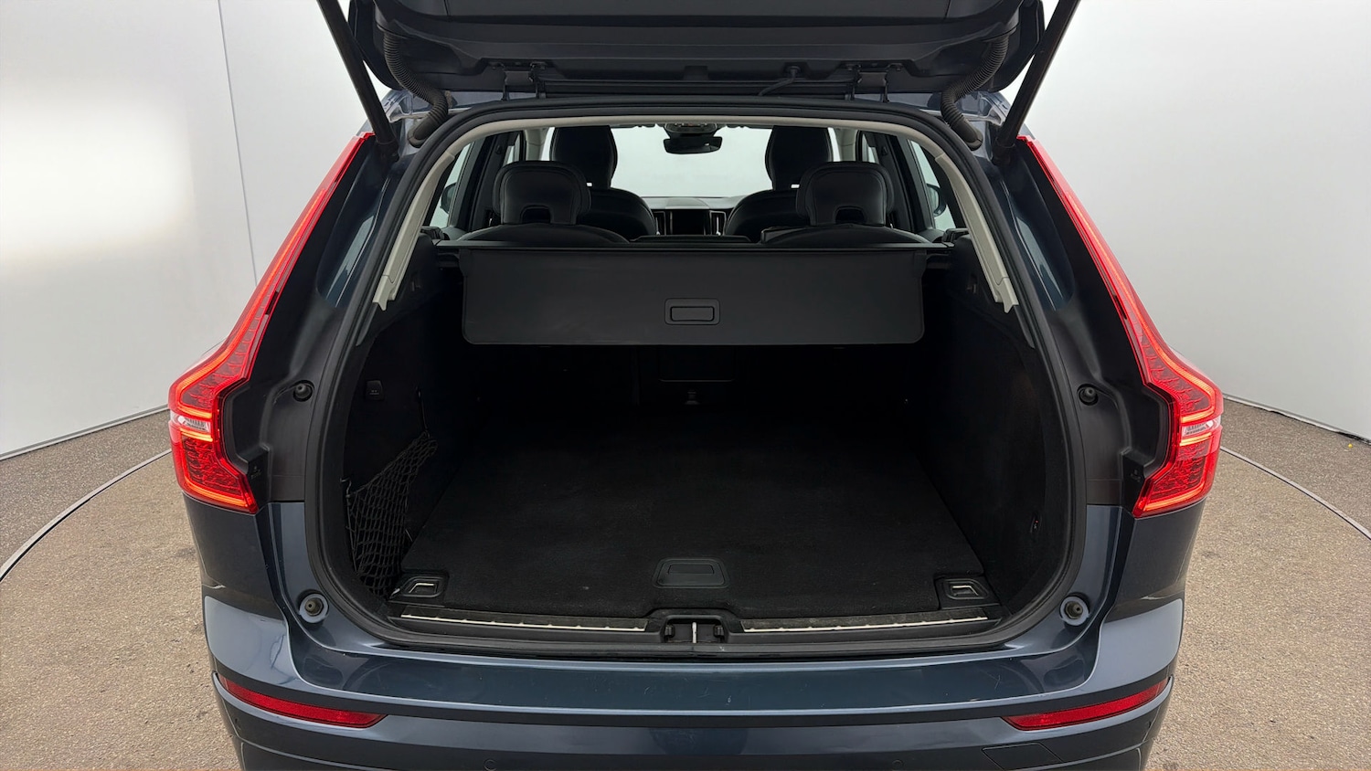 Used Volvo XC60 2023 for sale - 77998620: Photo 16