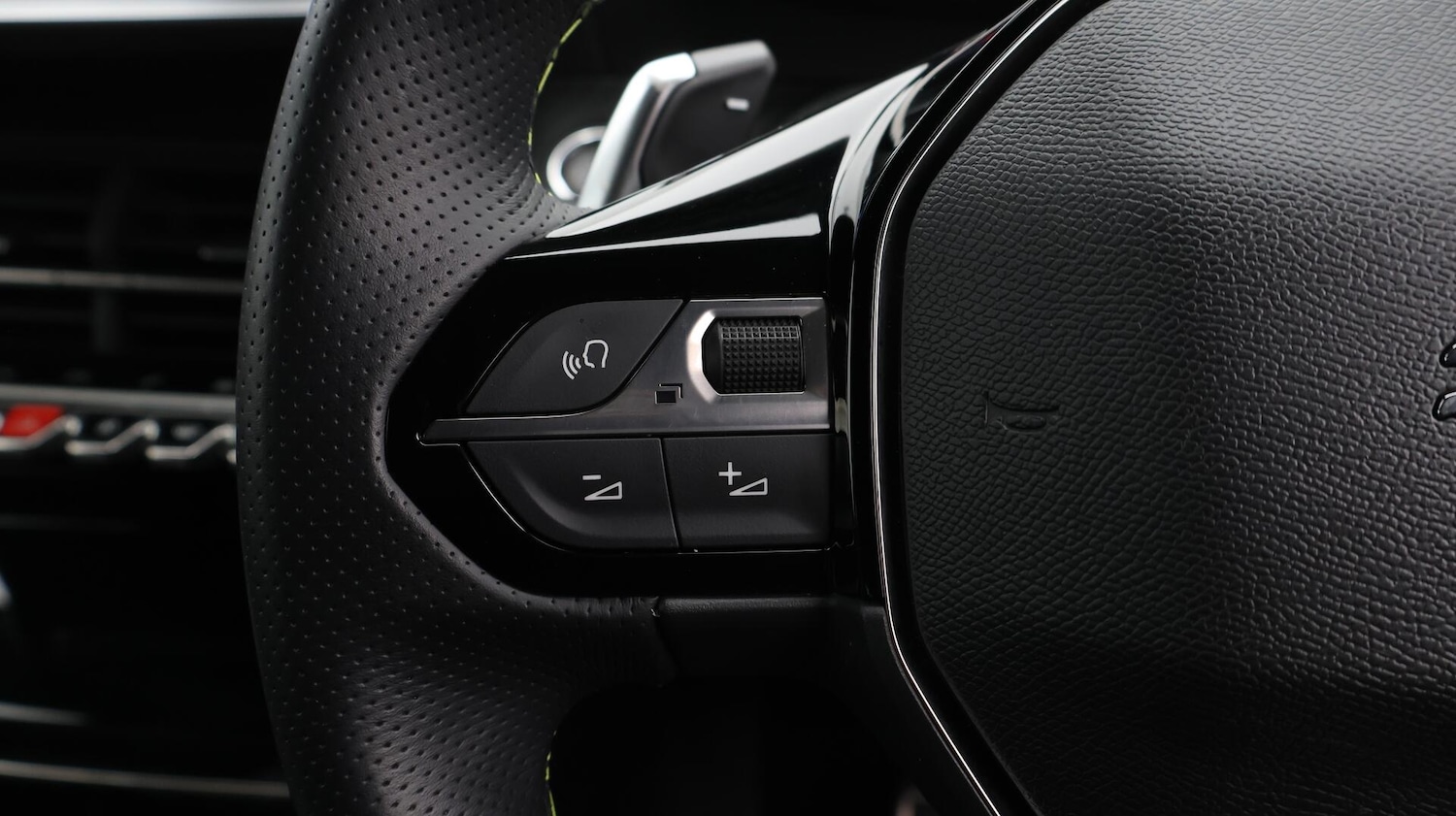 Used Peugeot 2008 2022 for sale - 76658918: Photo 26