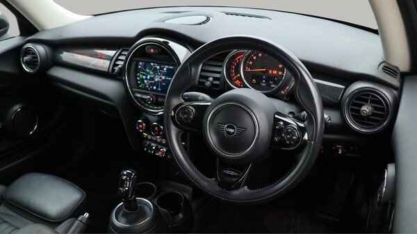 Used MINI Hatch 2020 for sale - 76200235: Photo 10