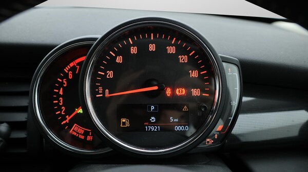 Used MINI Hatch 2020 for sale - 76200235: Photo 11