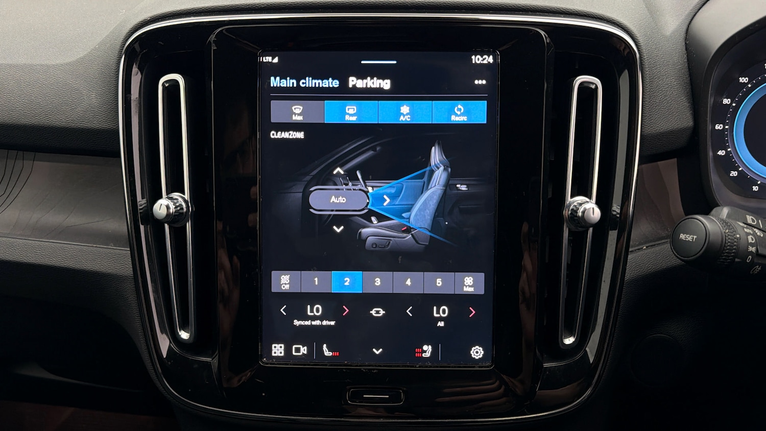 Used Volvo XC40 2022 for sale - 77918406: Photo 11