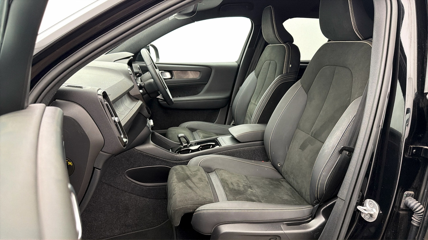 Used Volvo XC40 2022 for sale - 77918406: Photo 13