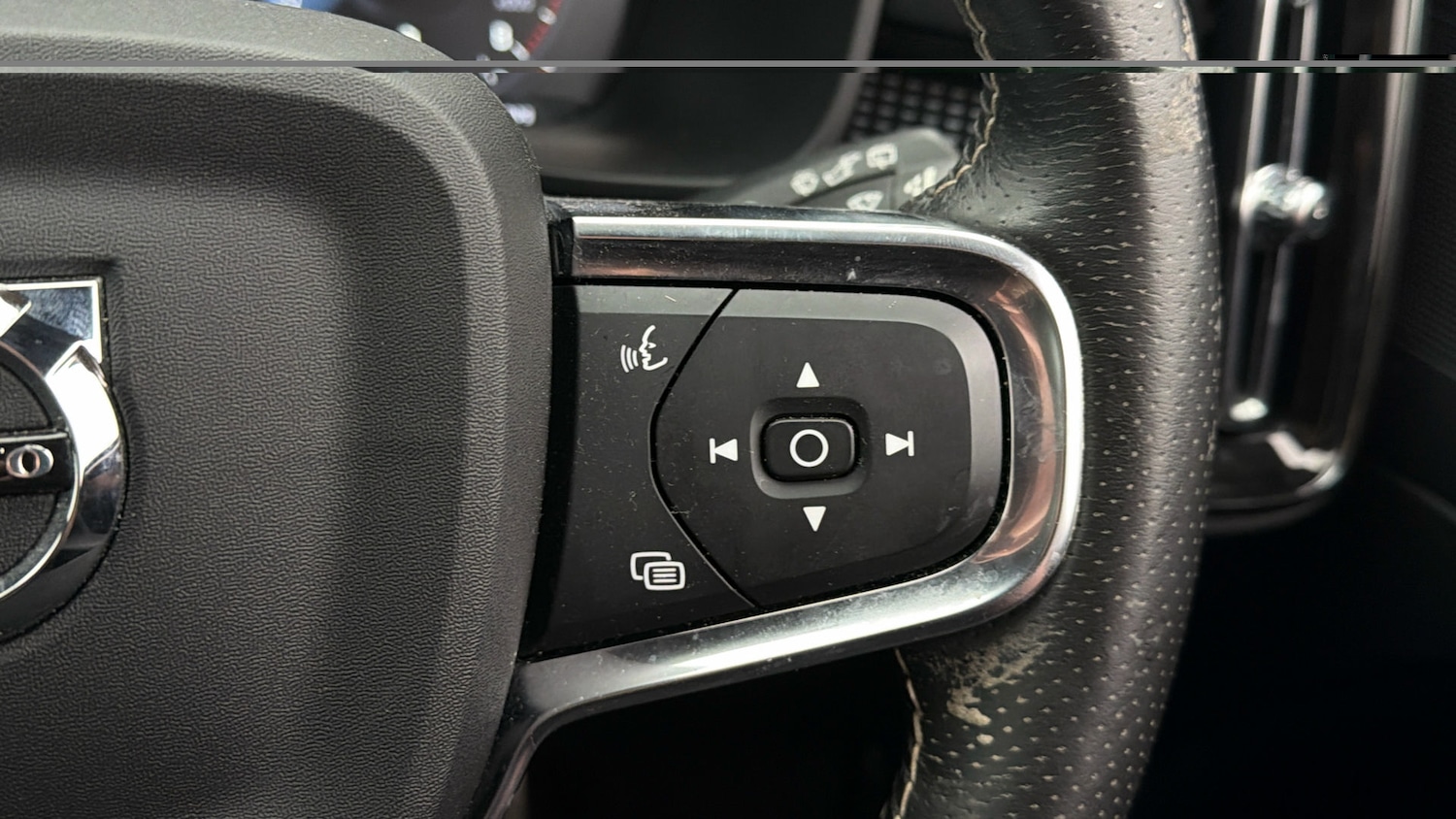 Used Volvo XC40 2020 for sale - 78064936: Photo 24