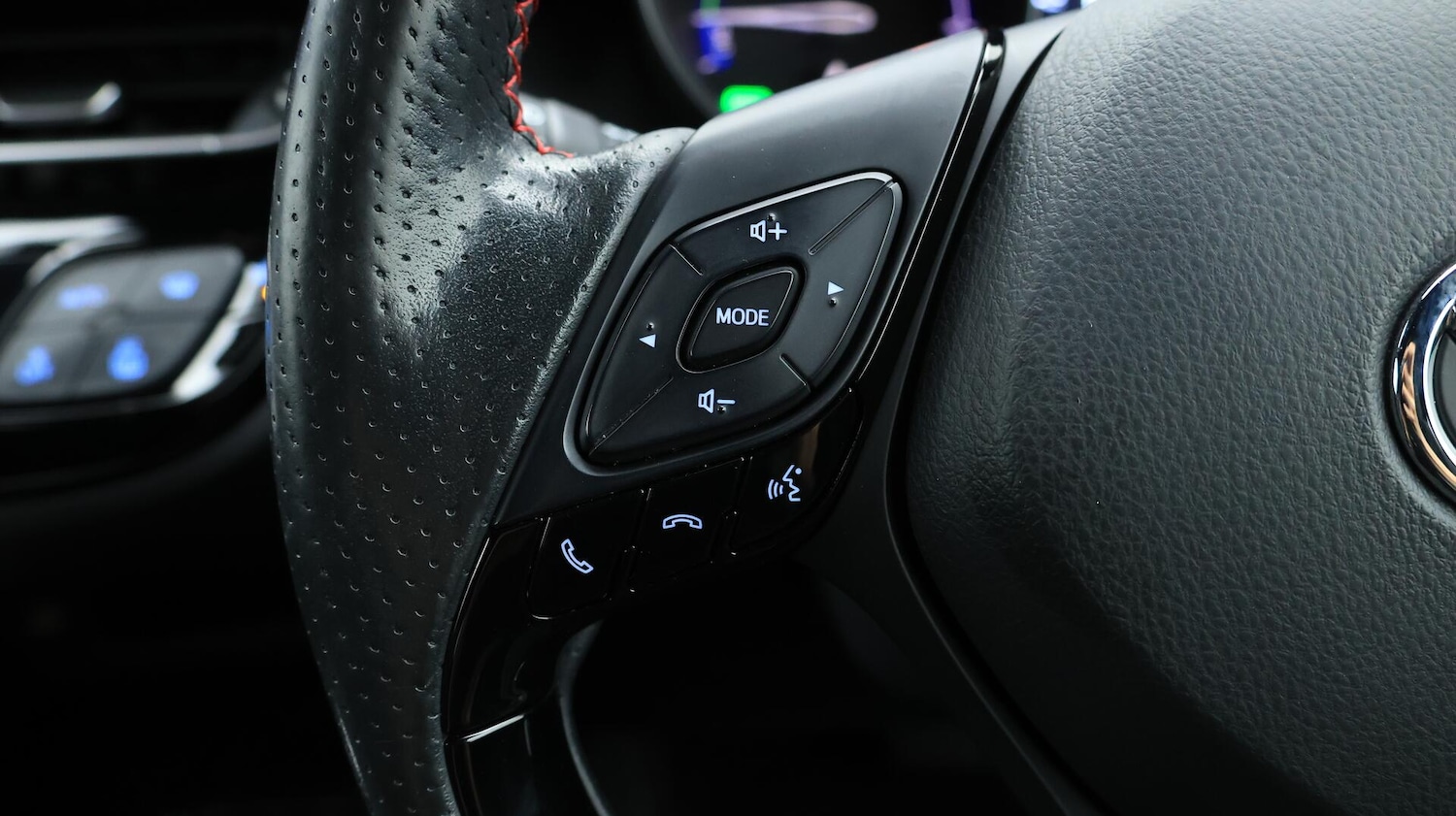 Used Toyota C-HR 2023 for sale - 76137084: Photo 26