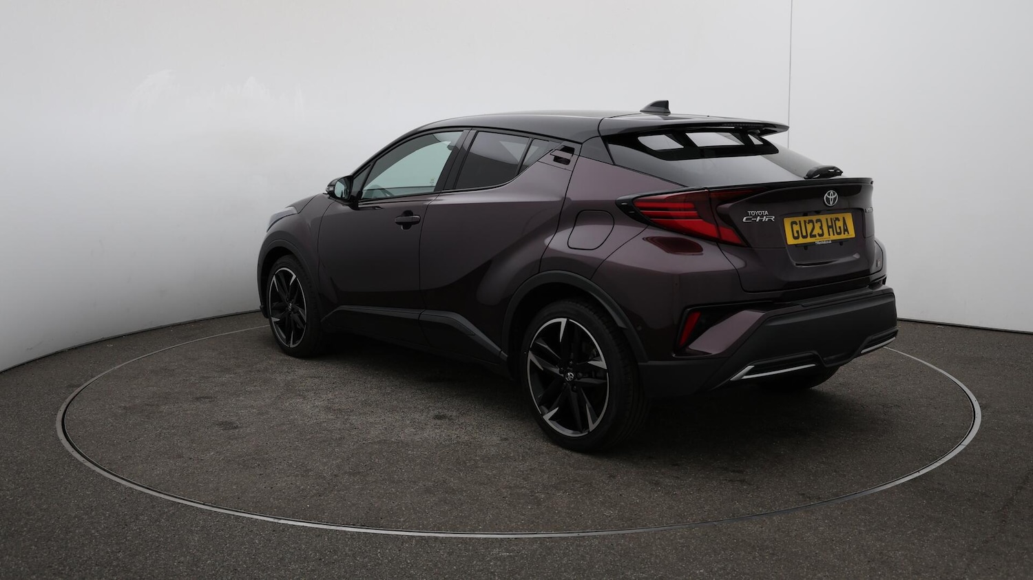 Used Toyota C-HR 2023 for sale - 76137084: Photo 64