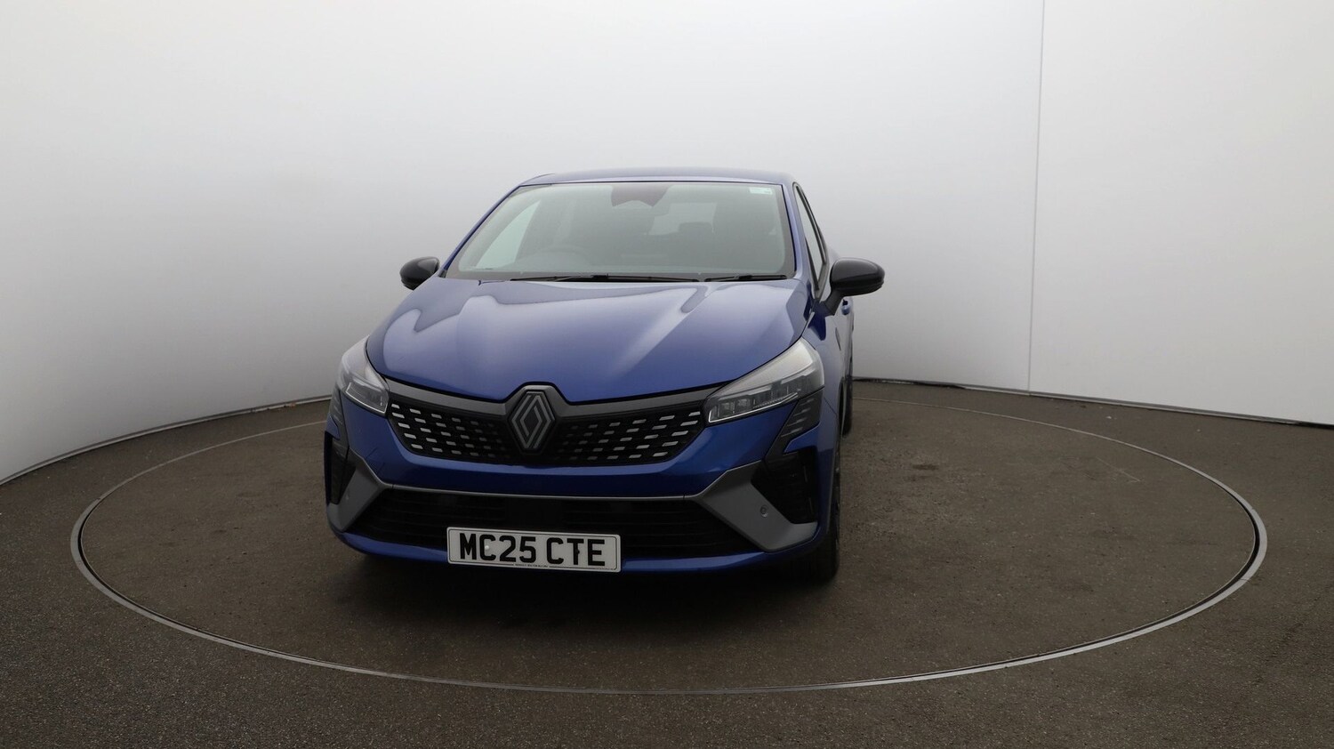 Used Renault Clio for sale - 76810185: Photo 32