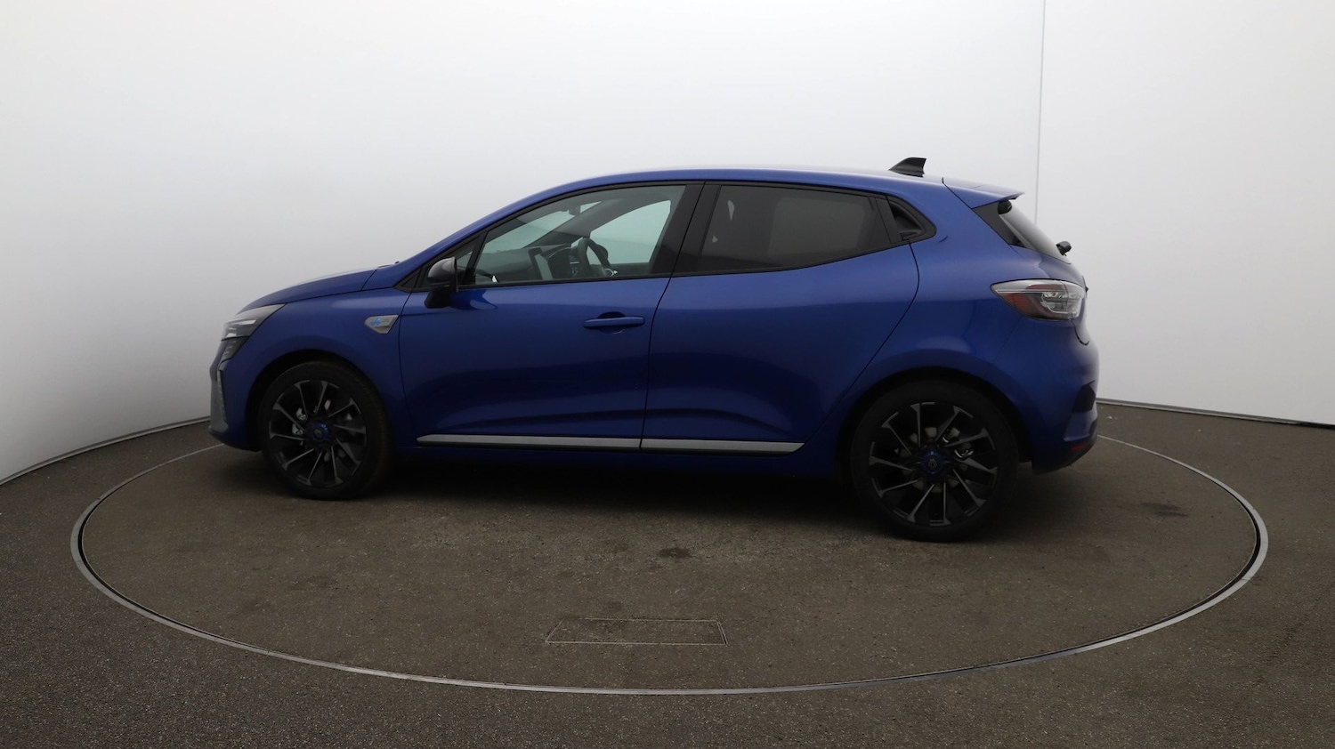 Used Renault Clio for sale - 76810185: Photo 51