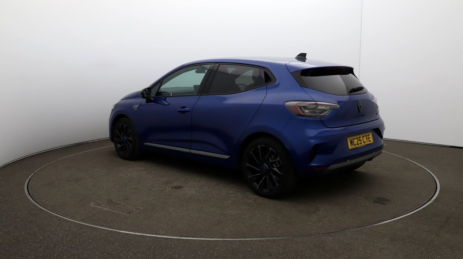 Used Renault Clio for sale - 76810185: Photo 56