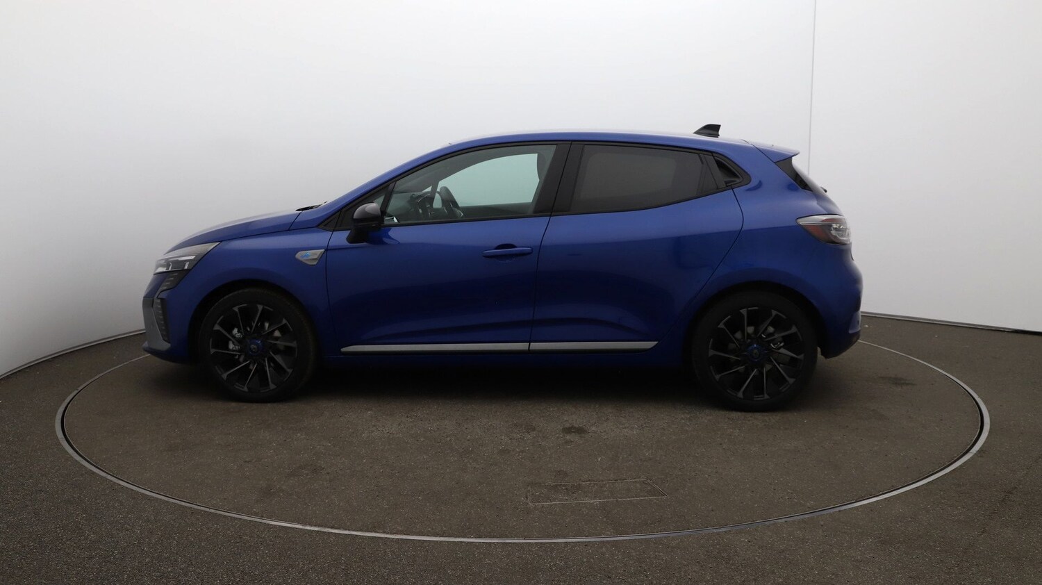 Used Renault Clio for sale - 76810185: Photo 57