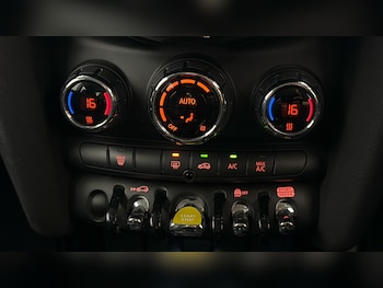Used MINI Hatch 2022 for sale - 79529120: Photo
