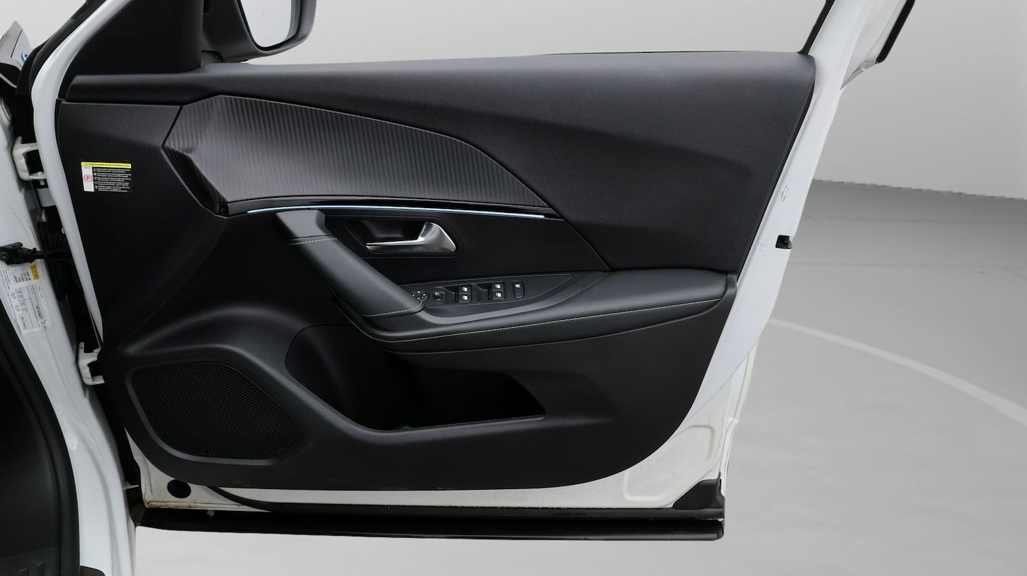 Used Peugeot 2008 2023 for sale - 77759587: Photo 15