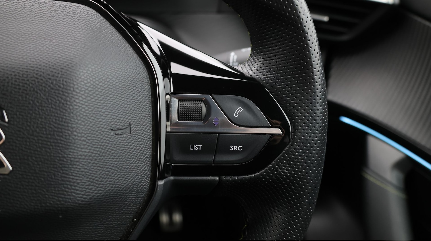 Used Peugeot 2008 2023 for sale - 77759587: Photo 23