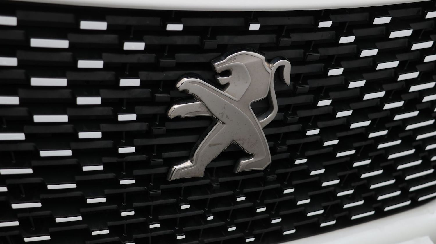 Used Peugeot 2008 2023 for sale - 77759587: Photo 27