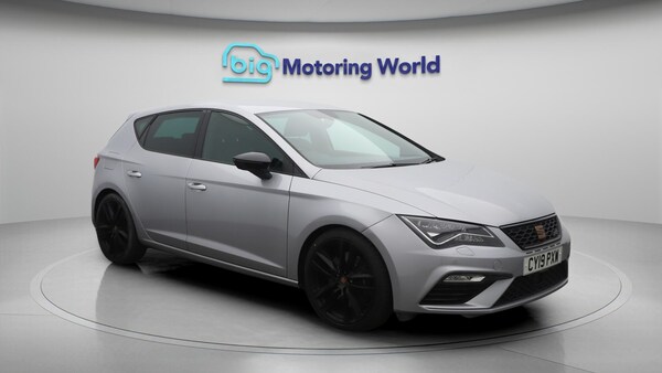 Used SEAT Leon 2019 for sale - 76283894: Photo 2