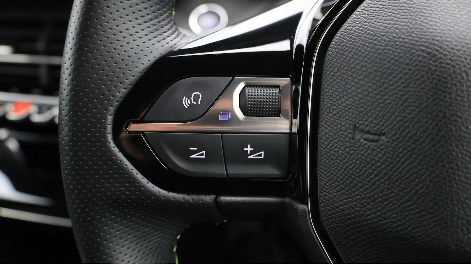 Used Peugeot 2008 2022 for sale - 76457616: Photo 25