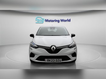 Used Renault Clio 2023 for sale - 79087871: Photo