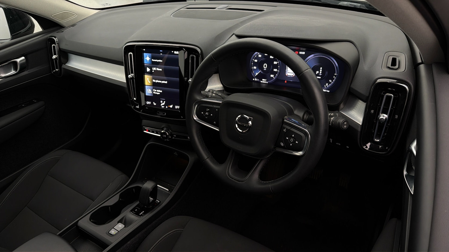 Used Volvo XC40 2021 for sale - 78026990: Photo 9