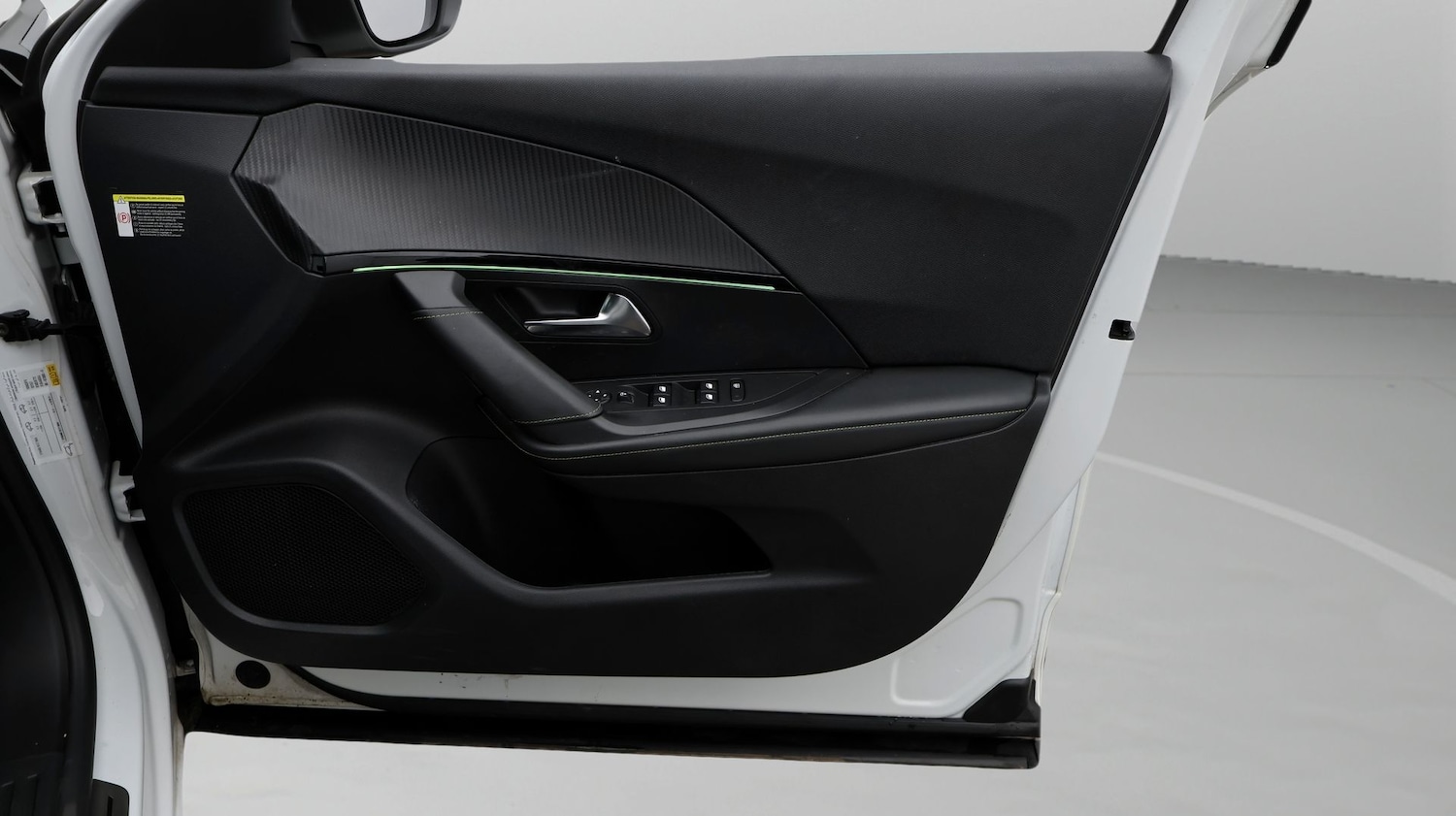 Used Peugeot 2008 2023 for sale - 77436230: Photo 15