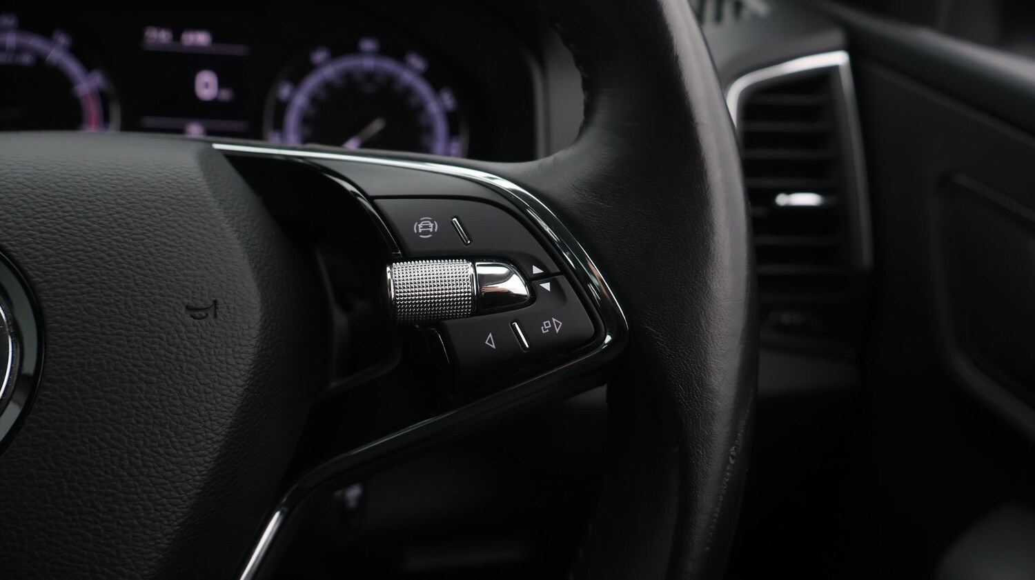 Used Skoda Karoq 2021 for sale - 77283560: Photo 23